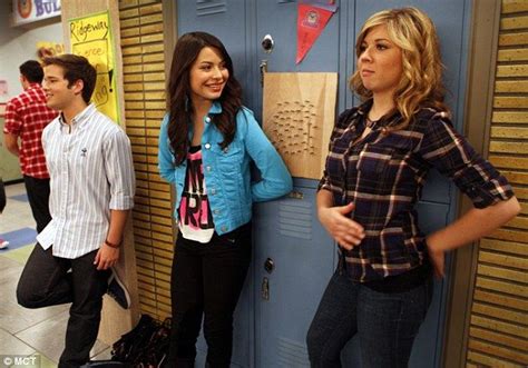 FUCKING iCARLY WITH MIRANDA COSGROVE!